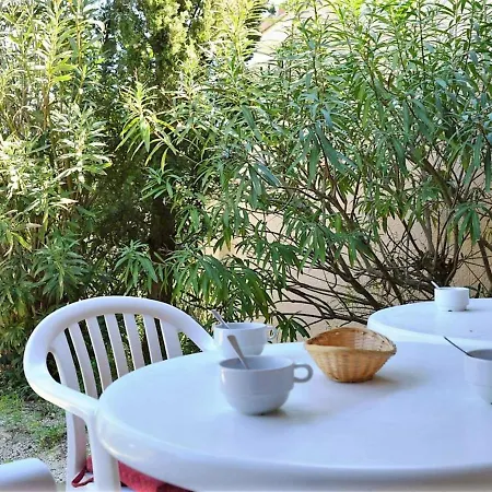 2 Pieces Cabine, 6 Couchages, Avec Piscine Et Terrasse Ensoleillee Au Lavandou - Fr-1-251-235 Aigue-Belle