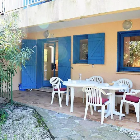 Apartment 2 Pieces Cabine, 6 Couchages, Avec Piscine Et Terrasse Ensoleillee Au Lavandou - Fr-1-251-235 Aigue-Belle